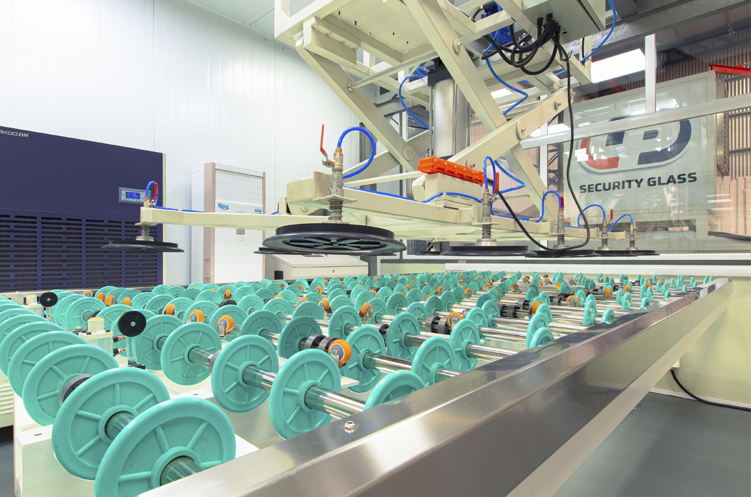 Imagen de línea automatizada para la producción de vidrio